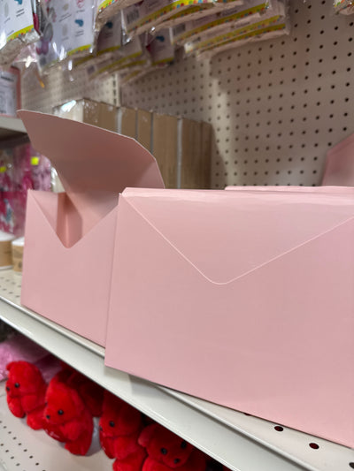 CAJA REGALO TIPO SOBRE ROSADO