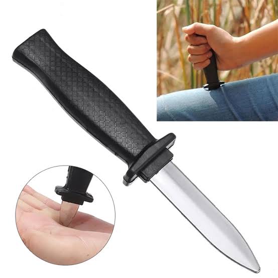 Dagger Disappearing Toy
