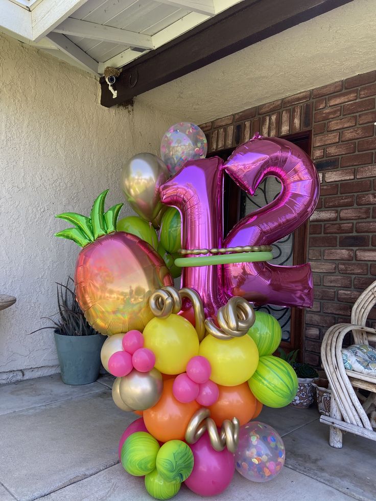Piña Holographic Supershape Balloon