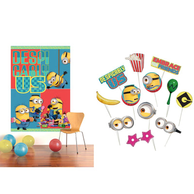 Despicable Me Scene Setter with Photo Props (x16u)