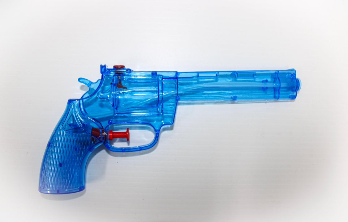 Water Gun/ Pistolas de Agua