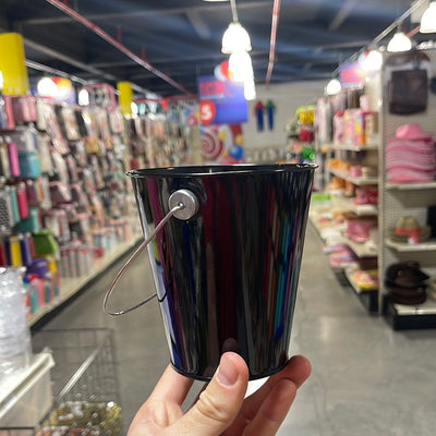 Cubo de Metal Negro