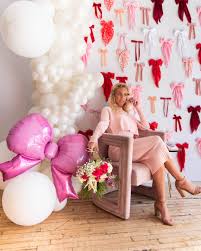Bow Bliss Dainty Supershape Balloon